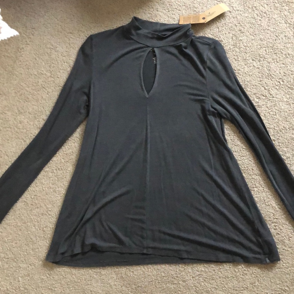 Never worn American Eagle shirt
